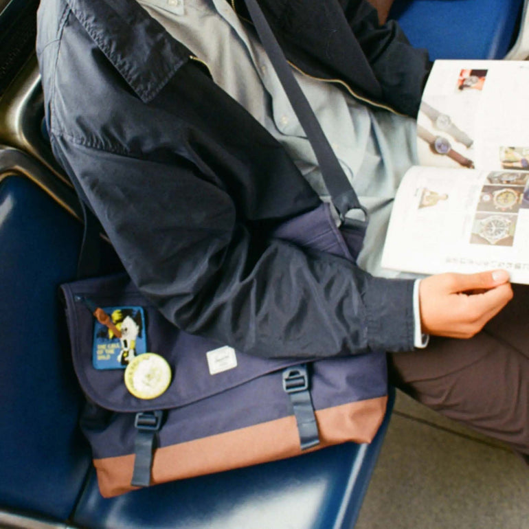 Herschel Cove Messenger - Black/Saddle Brown