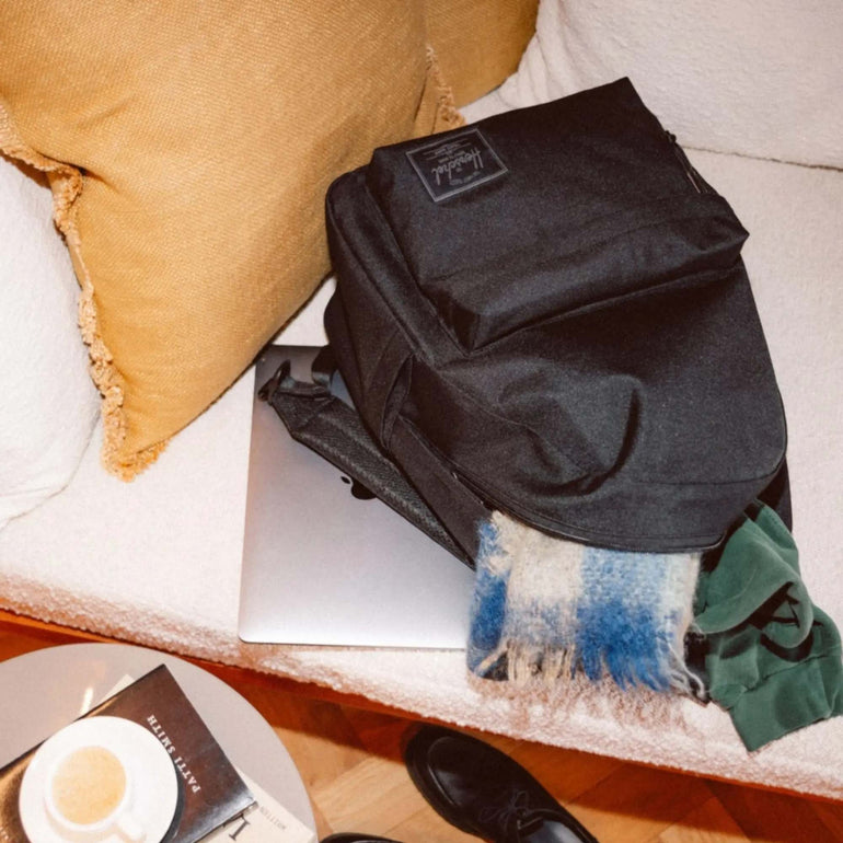 Herschel Classic XL Backpack - Raven Crosshatch