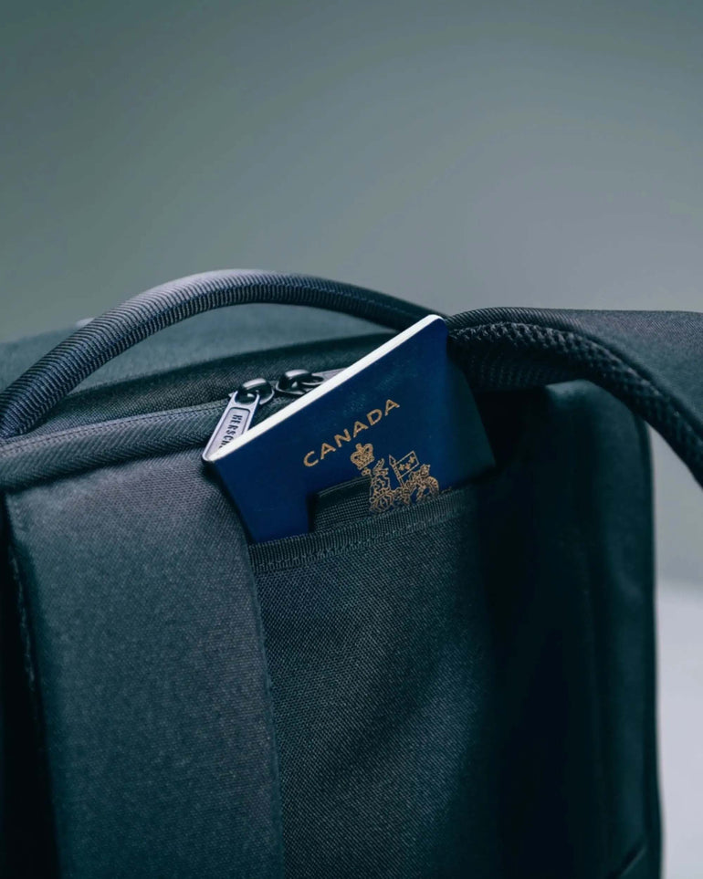 Herschel Kaslo Travel Backpack Tech - Raven Crosshatch