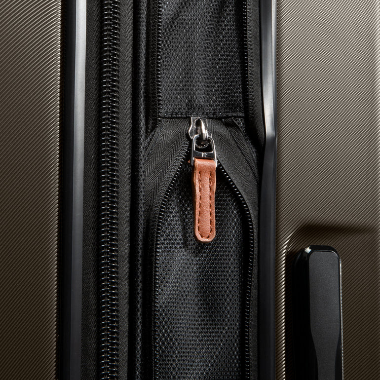 Ricardo Beverly Hills Montecito 2.0 Hardside Carry-On Expandable Spinner Luggage