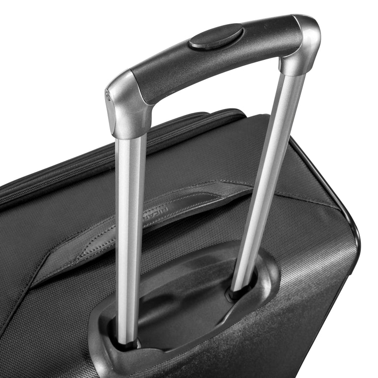 Ricardo Beverly Hills Avalon 28" Large Check-In Expandable Spinner Luggage