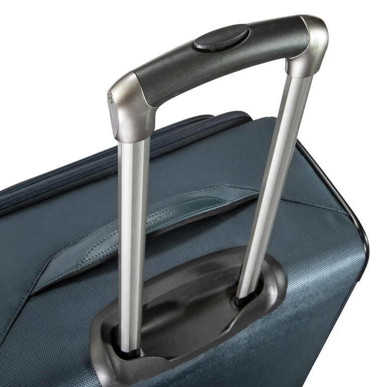 Ricardo Beverly Hills Avalon 28" Large Check-In Expandable Spinner Luggage