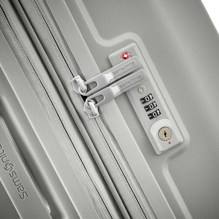 Samsonite Outline Pro Medium Expandable Spinner Luggage