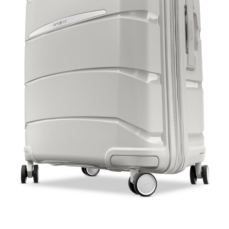 Samsonite Outline Pro Medium Expandable Spinner Luggage
