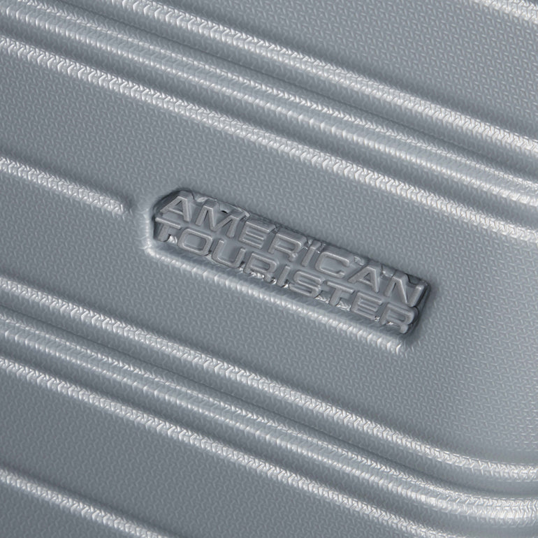 American Tourister High Turn Spinner 2-Piece Luggage Set (Carry-On & Medium)