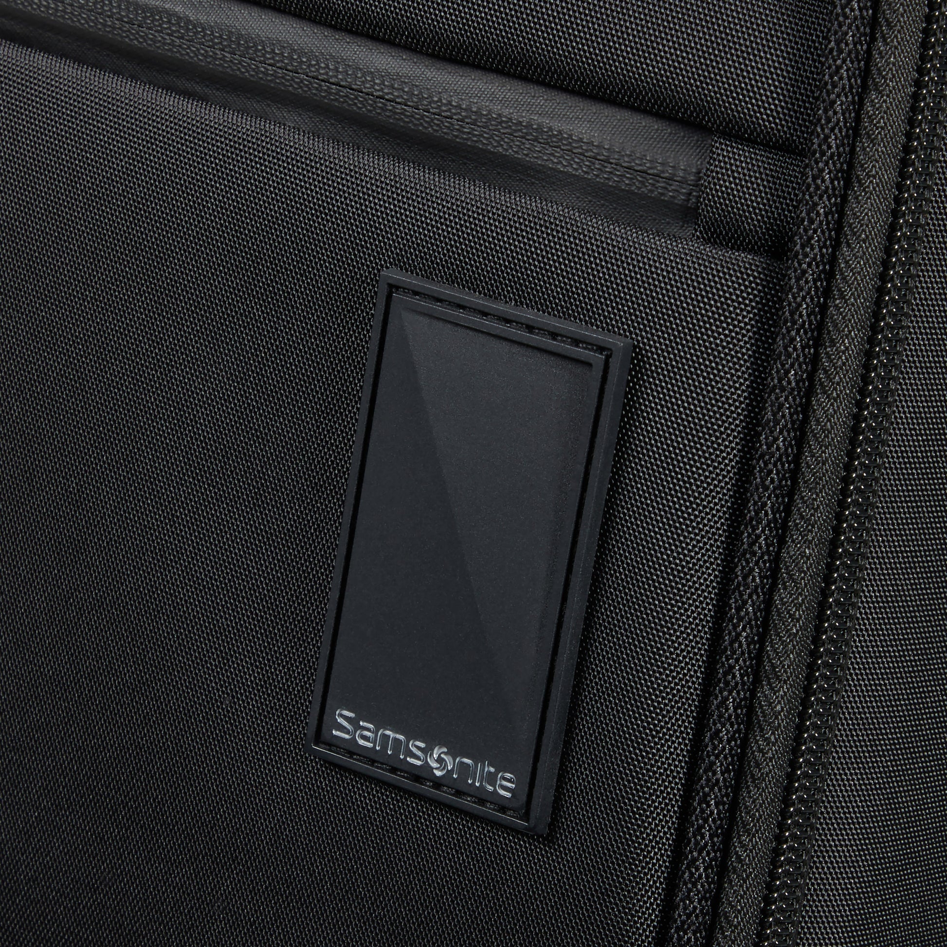 Samsonite Vacay Spinner Carry-On Luggage