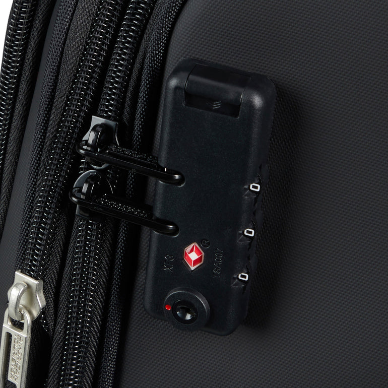 American Tourister Daring Dash Spinner Expandable Carry-On Luggage
