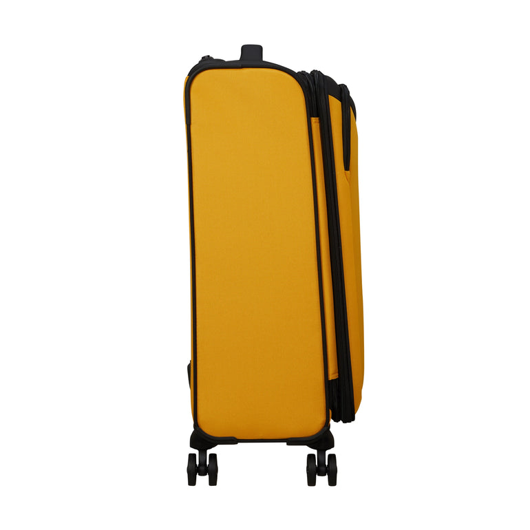 American Tourister Daring Dash Spinner Expandable Medium Luggage