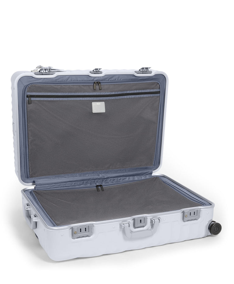 Tumi 19 Degree Frame Extended Trip 4 Wheeled Packing Case Large Luggage