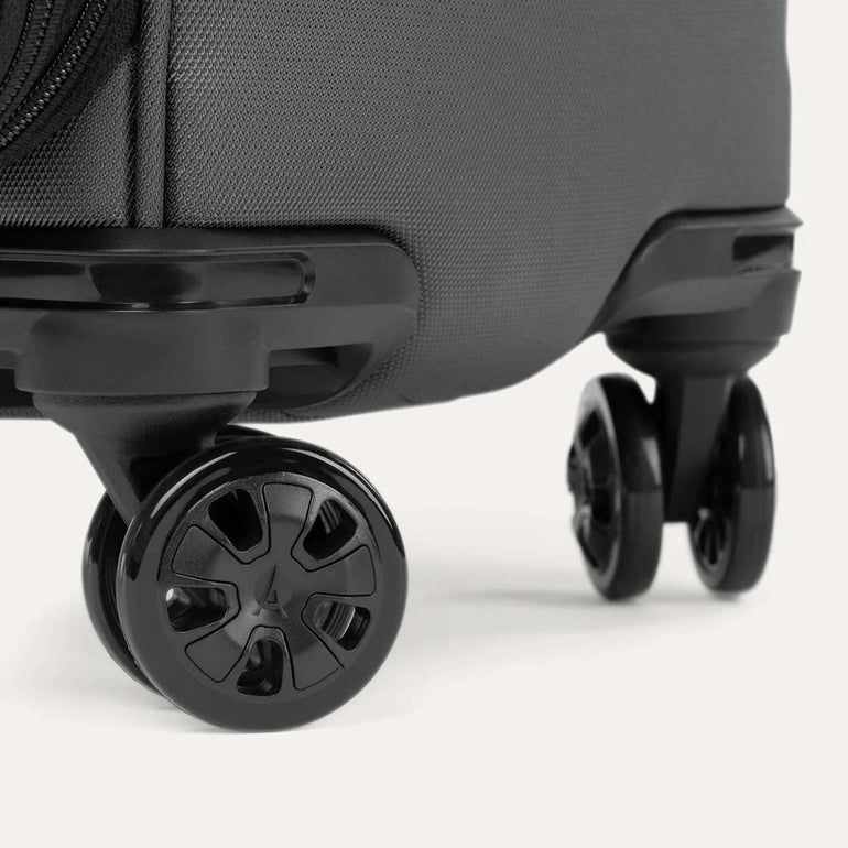 Travelpro Crew Classic Large Check-in Expandable Spinner Luggage