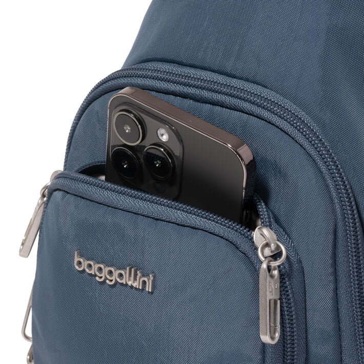 Baggallini Securtex Anti-Theft Daytripper Sling