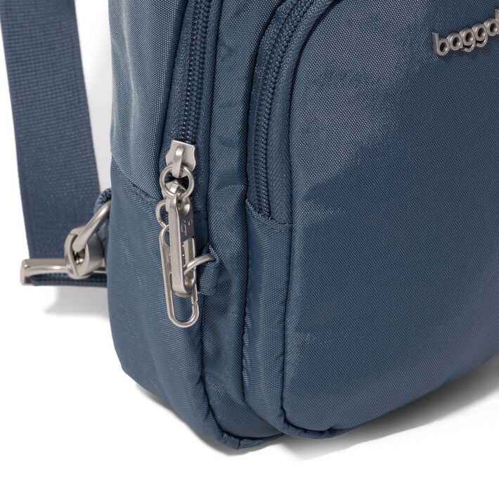 Baggallini Securtex Anti-Theft Daytripper Sling