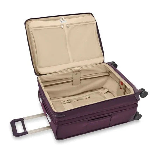 Briggs & Riley Baseline Medium Expandable Spinner Luggage
