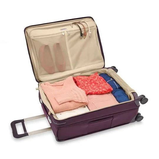 Briggs & Riley Baseline Medium Expandable Spinner Luggage