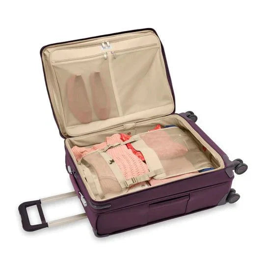 Briggs & Riley Baseline Medium Expandable Spinner Luggage