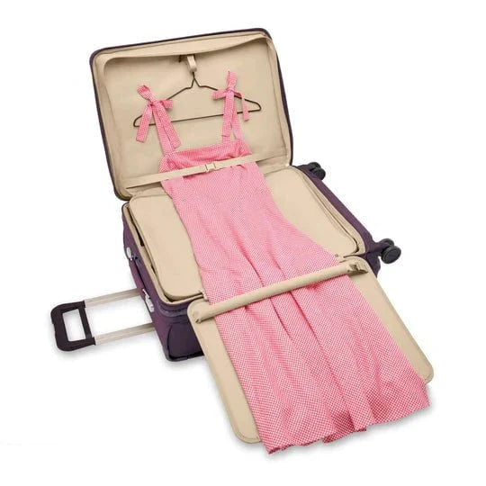 Briggs & Riley Baseline Medium Expandable Spinner Luggage
