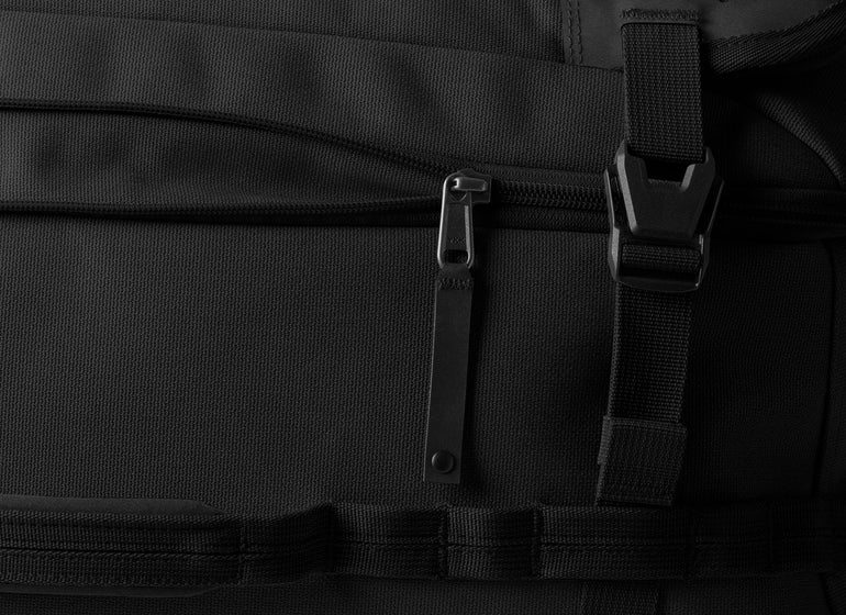 Eagle Creek Gear Warrior XE 2-Wheel 30" Luggage