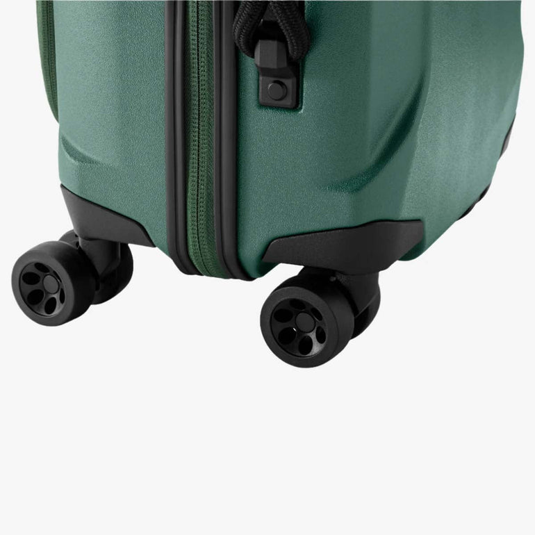 Eagle Creek Tarmac 4-Wheel Carry-On Luggage