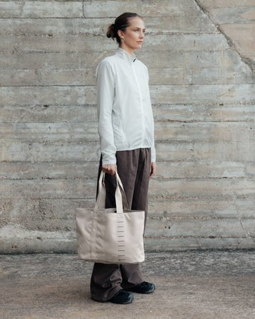 Db Essential Tote 16L