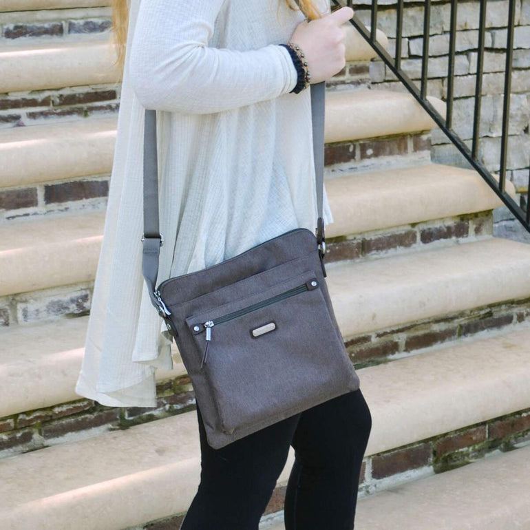 Baggallini Go Bagg With RFID Phone Wristlet