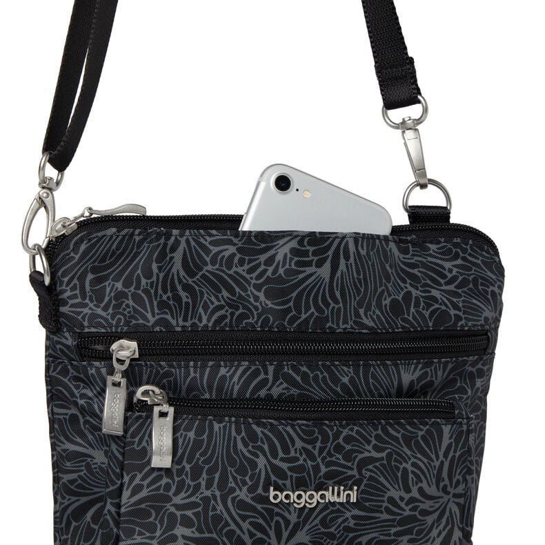 Baggallini Modern Pocket Crossbody