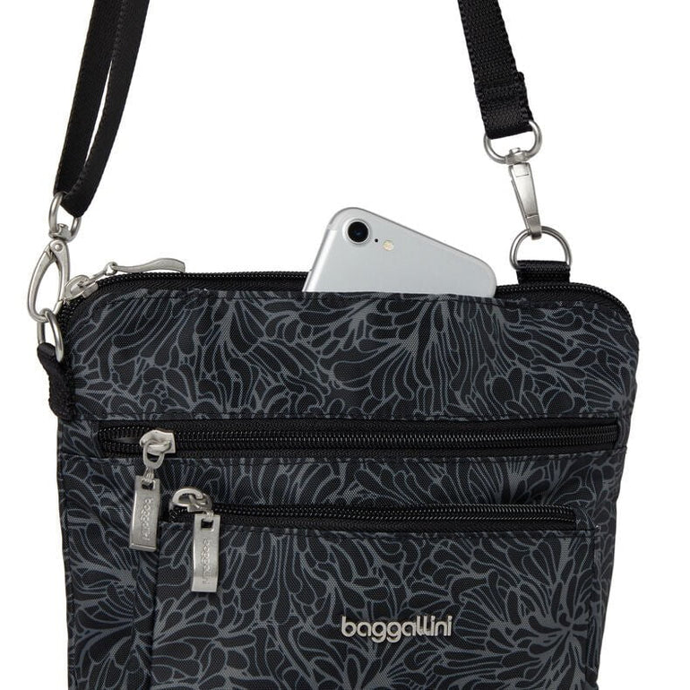 Baggallini Modern Pocket Crossbody