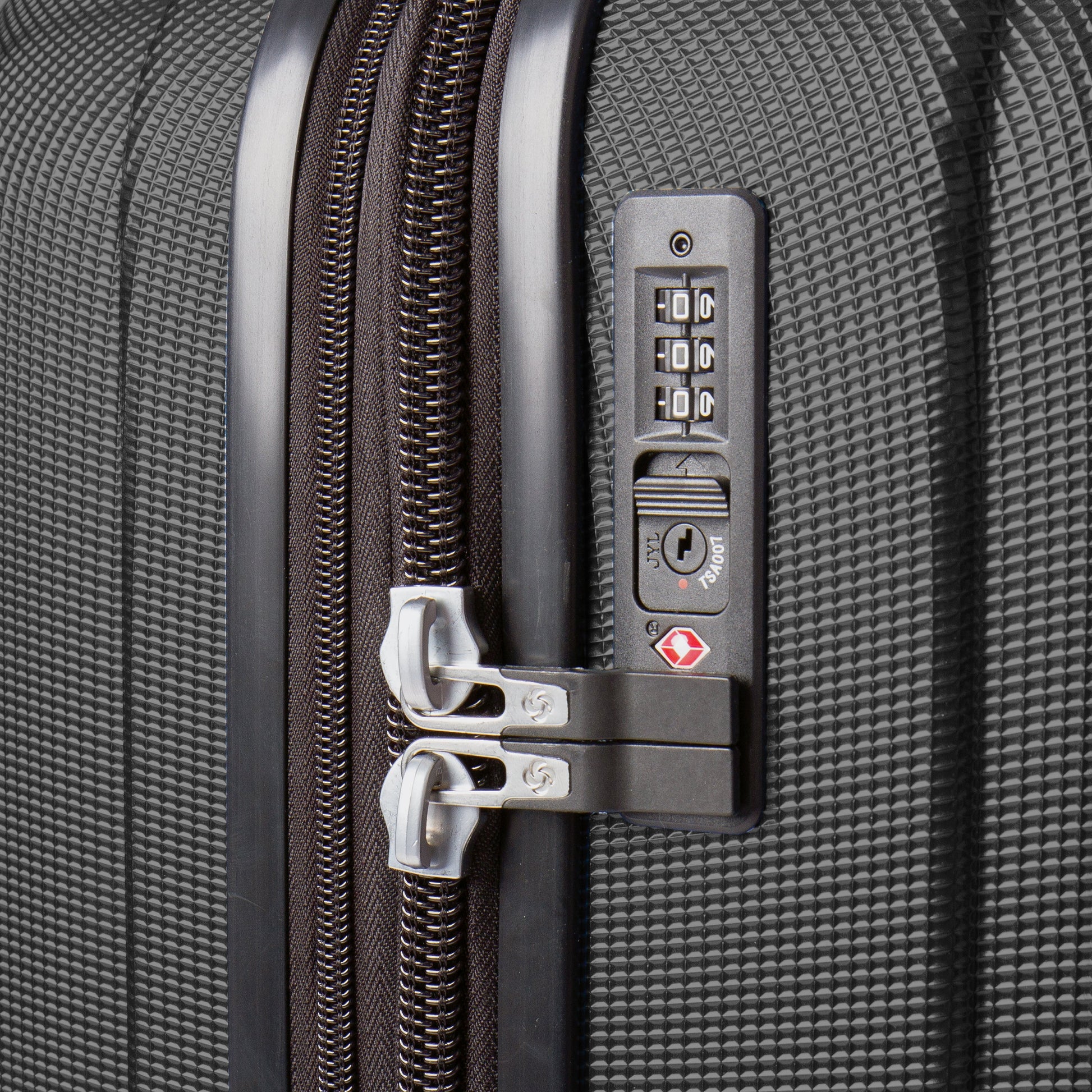 Samsonite Omni 3.0 Medium Spinner Expandable Luggage