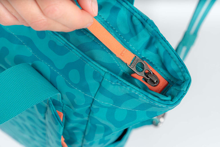 Pacsafe GO Anti-Theft Totepack