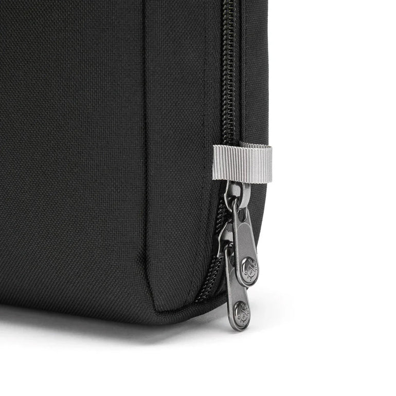 Pacsafe RFIDsafe™ RFID Blocking Gear Pouch