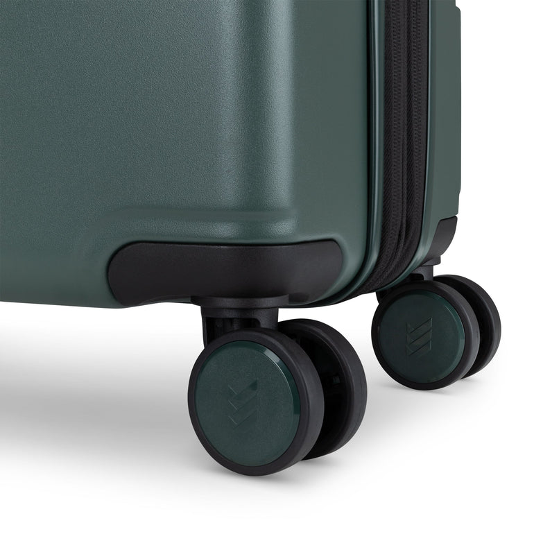 Travelite Itinerary Polycarbonate Expandable Spinner Medium Luggage